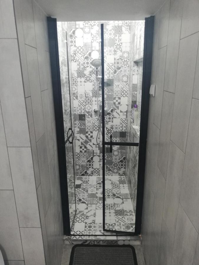 Appartement Apartament Brezoi Extérieur photo